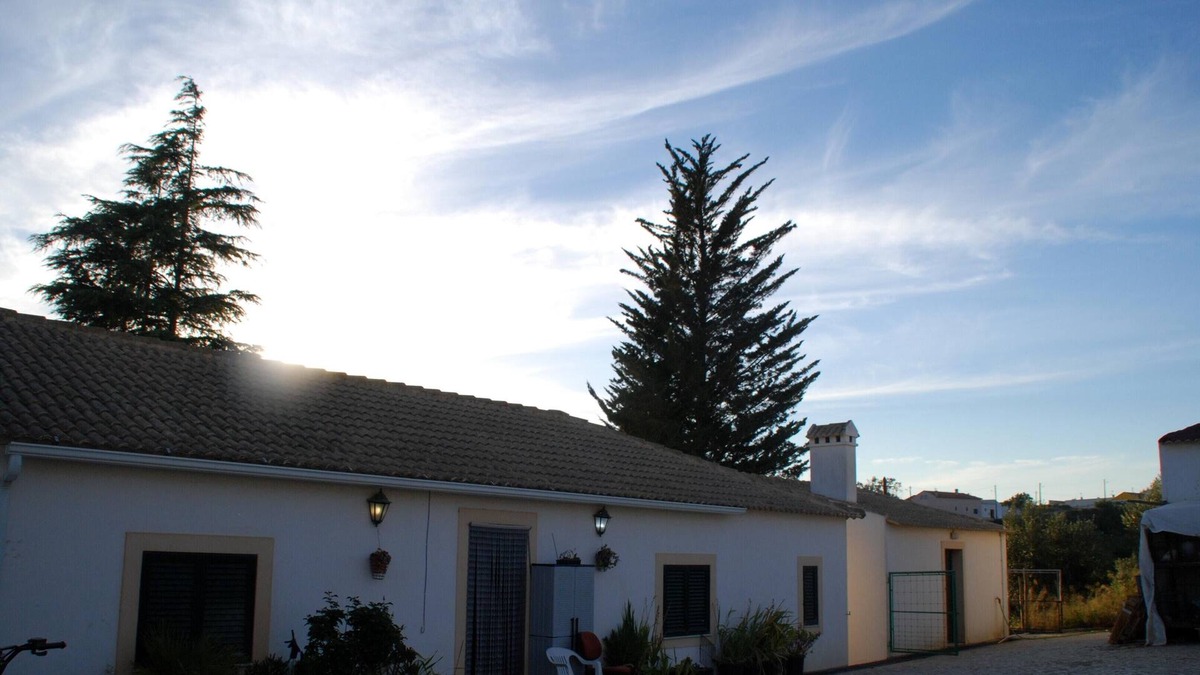 Alenquer House | Homerez - Amazing house for 6 ppl. with shared pool and terrace at Alenquer