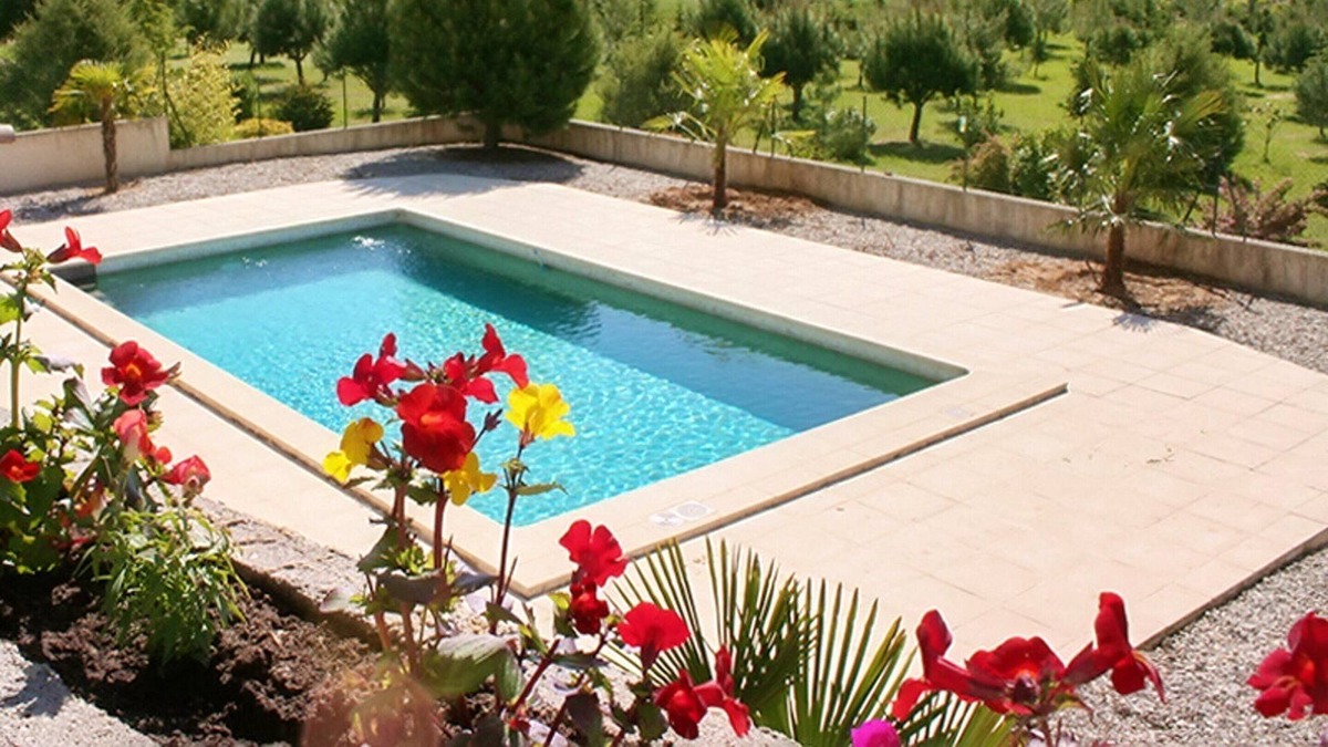 Mormoiron Villa | Homerez - Amazing villa for 6 ppl. with swimming-pool at Mormoiron
