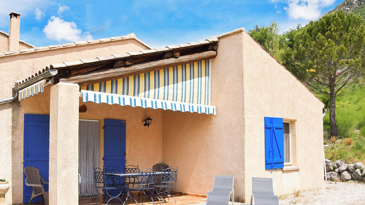 La Roche-sur-le-Buis Apartment | Homerez - Apartment in La Roche-sur-le-Buis