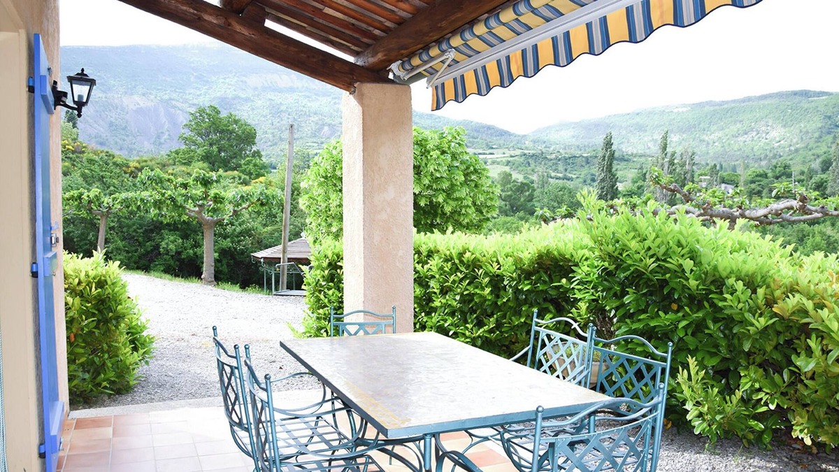 La Roche-sur-le-Buis Apartment | Homerez - Apartment in La Roche-sur-le-Buis