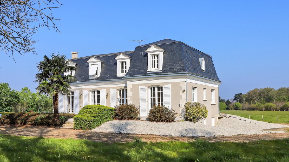 Mont-pres-Chambord Apartment | Homerez - Apartement for 4 ppl. with garden and terrace at Mont-près-Chambord