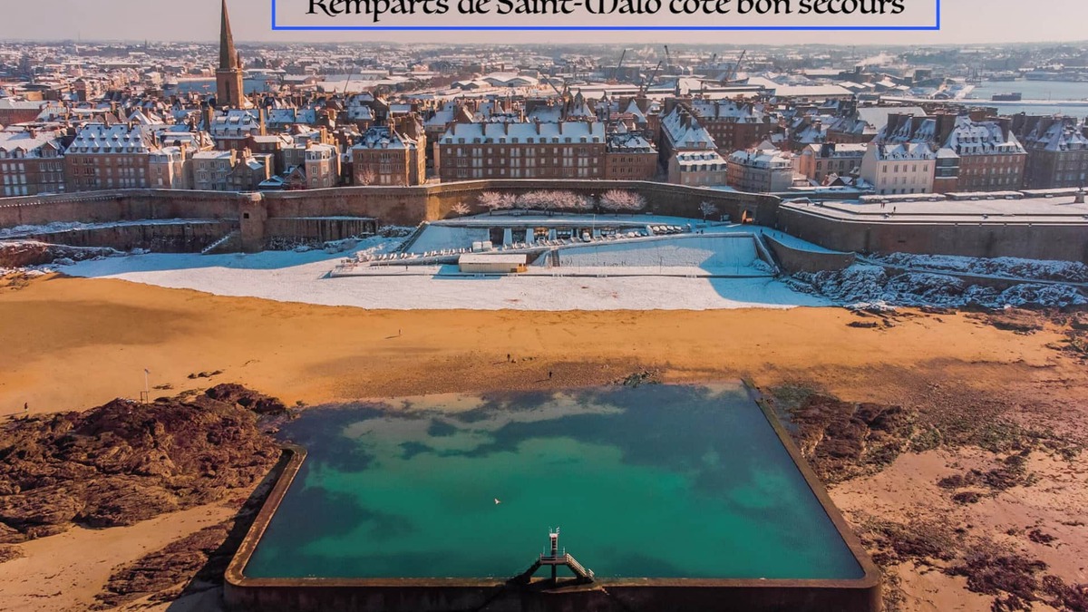 Le Vivier-sur-Mer Apartment | Homerez - Apartment /Le Vivier-sur-Mer