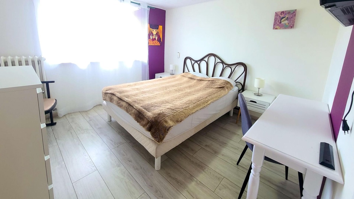 Villers-les-Nancy Apartment | Homerez - Apartement for 4 ppl. with garden and terrace at Villers-lès-Nancy