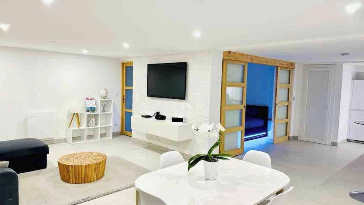 Excenevex Apartment | Homerez - Apartment by the lake in Excenevex