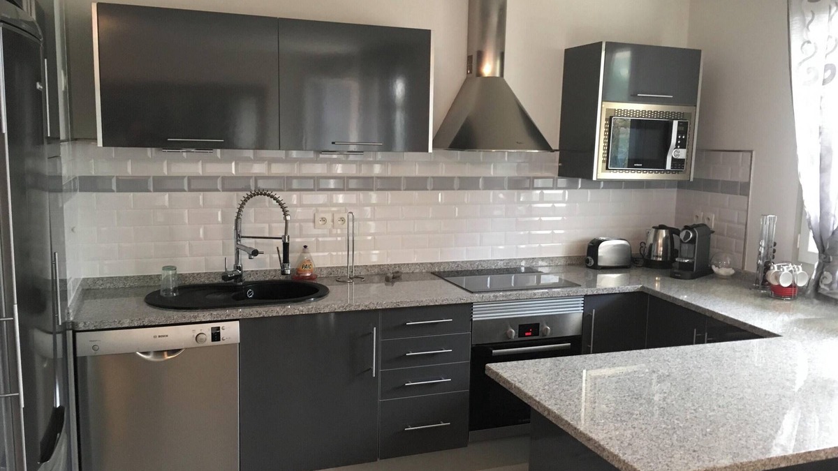 Bagnolet Apartment | Homerez - Apartment in Bagnolet
