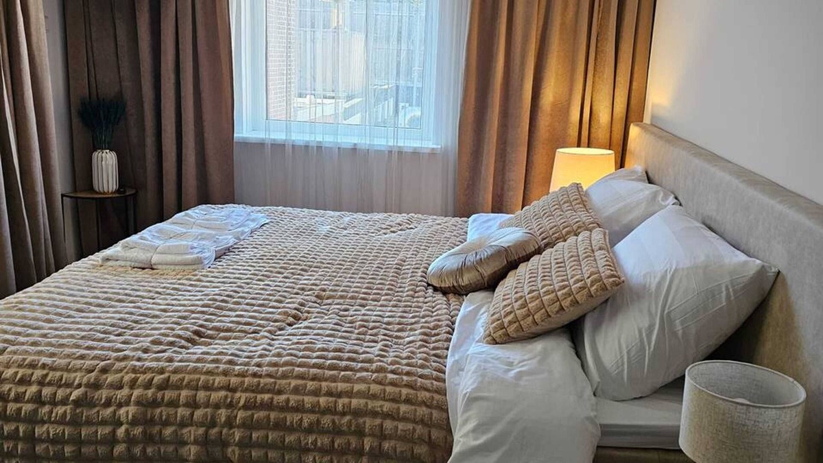Lisse City Center Apartment | Homerez - Apartment in Lisse with Terrace