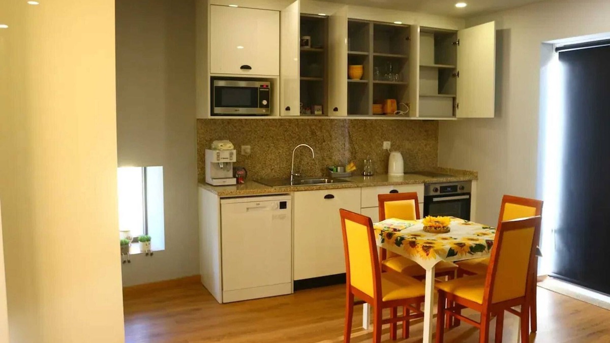 Castro Daire Apartment | Homerez - Apartment Castro Daire