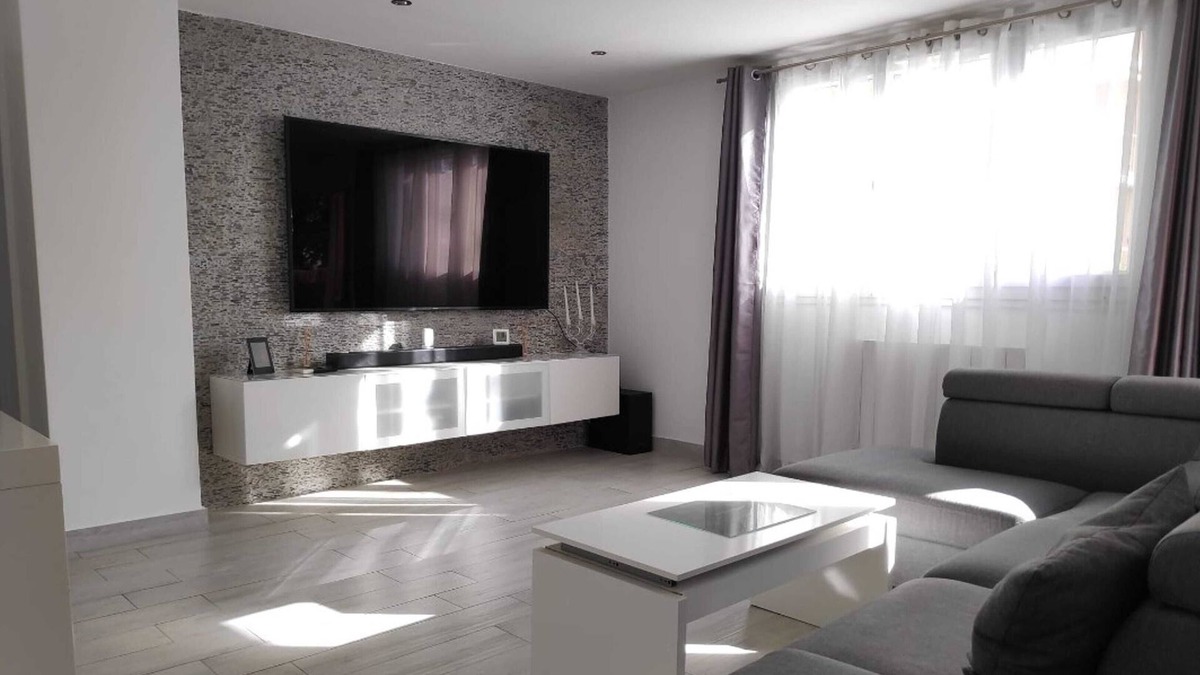 Uzes Apartment | Homerez - Apartment Uzès, near city centre