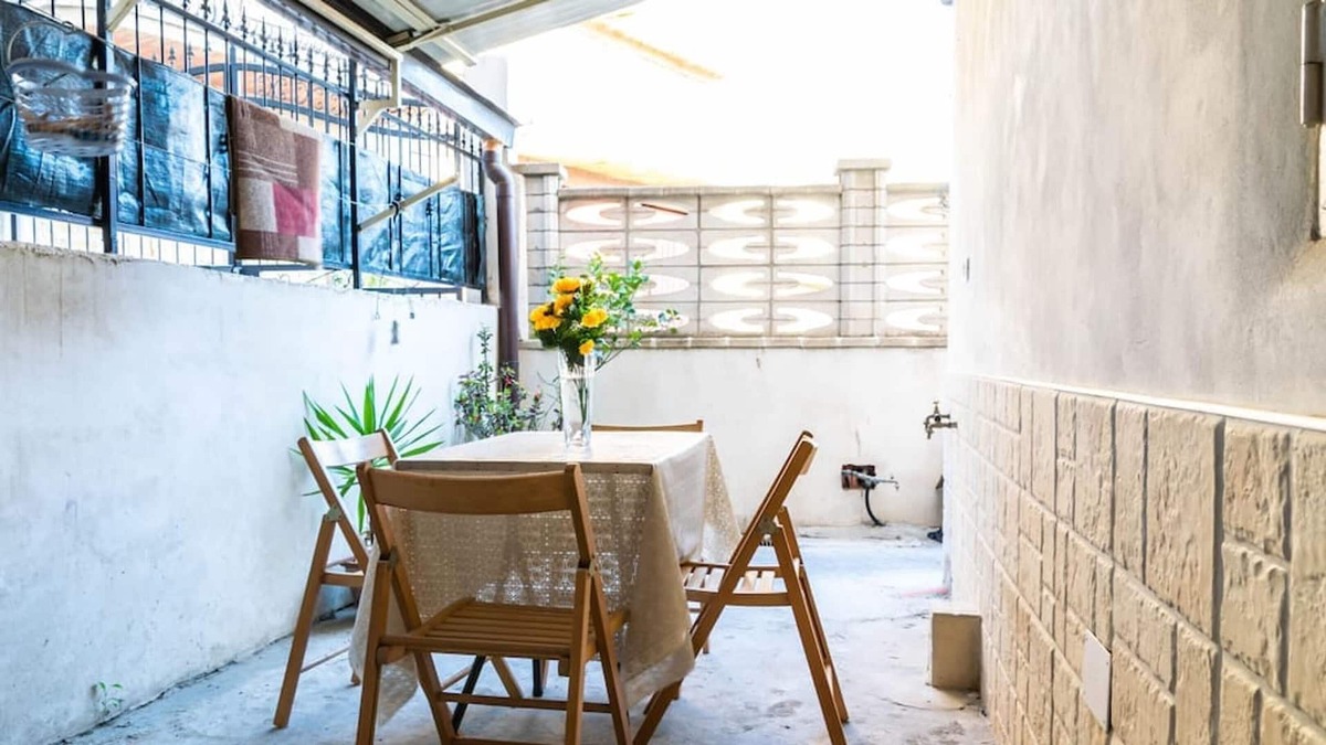 Favara Apartment | Homerez - Appartement 8 km away from the beach for 4 ppl. with terrace at Favara