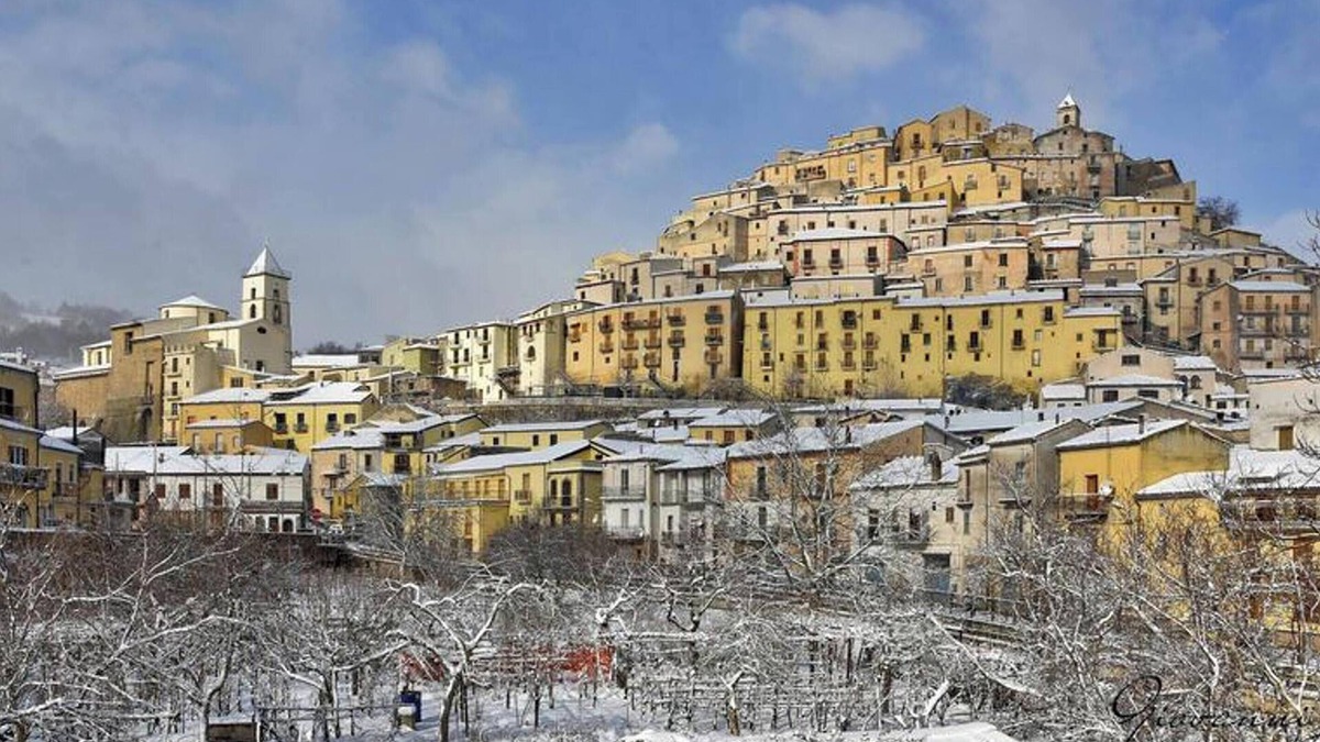 Calvello Apartment | Homerez - Apt. Calvello, parking