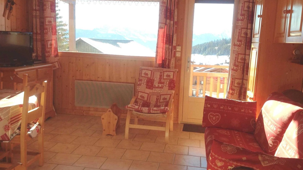 Les Saisies Apartment | Homerez - Apt. Hauteluce mountain view