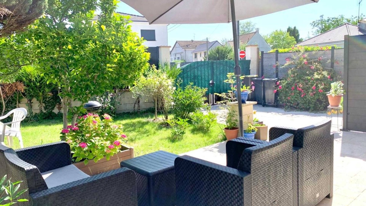 Pontault-Combault Apartment | Homerez - Apt. Pontault-Combault