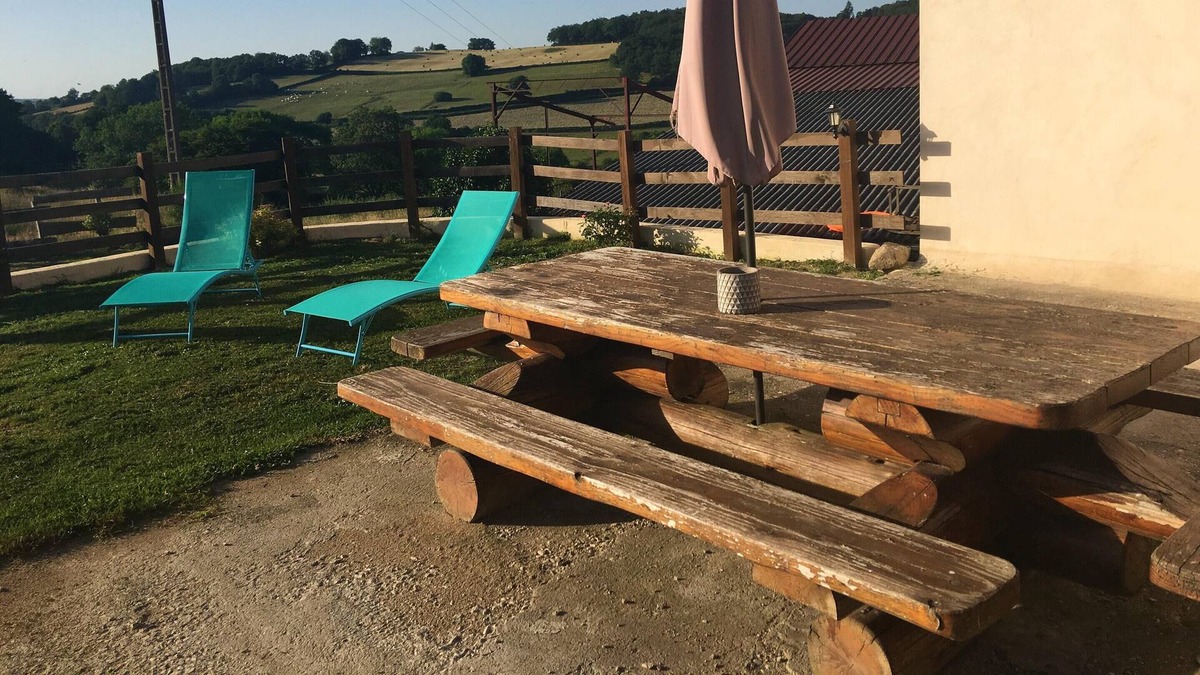 Quarre-les-Tombes House | Homerez - Beautiful house for 4 ppl. with terrace at Bousson le Haut