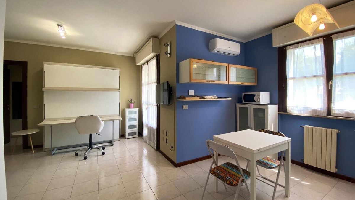 Vercelli Apartment | Homerez - Beautiful appartement for 2 ppl. with balcony at Vercelli