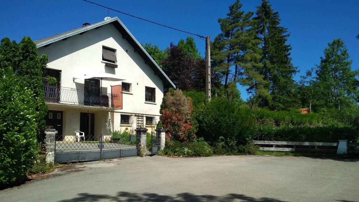 Pont-du-Navoy Apartment | Homerez - Beautiful appartement for 5 ppl. with terrace at Pont-du-Navoy