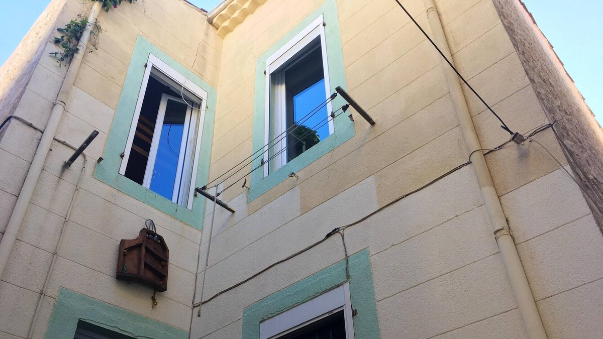 16th Arrondissement House | Homerez - Beautiful house 4 km away from the beach for 2 ppl. at Marseille