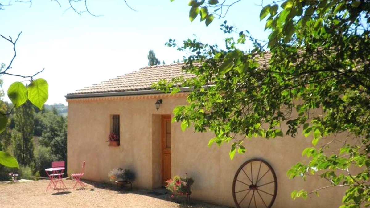 Molieres House | Homerez - Beautiful house for 6 ppl. with terrace at Molières