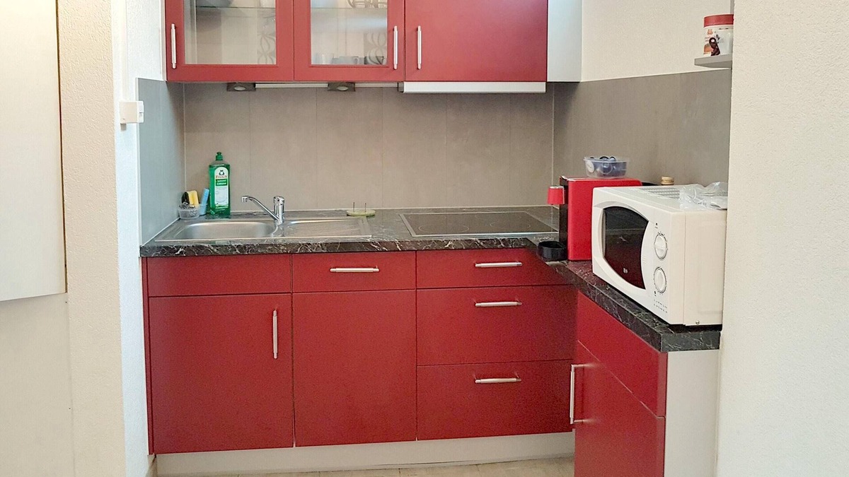 Bevaix Apartment | Homerez - Beautiful studio for 3 ppl. with spa at Bevaix