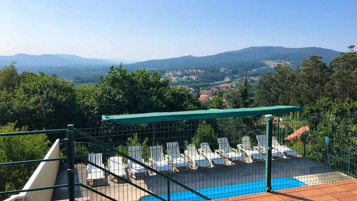 Maceira Ski Chalet | Homerez - Big chalet for 15 ppl. with swimming-pool and terrace at A Coruña