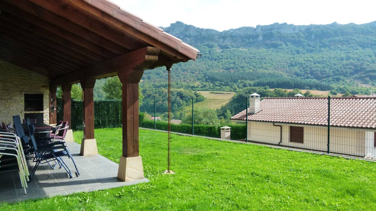 Torrano House | Homerez - Big house for 10 ppl. with garden and terrace at Dorrao