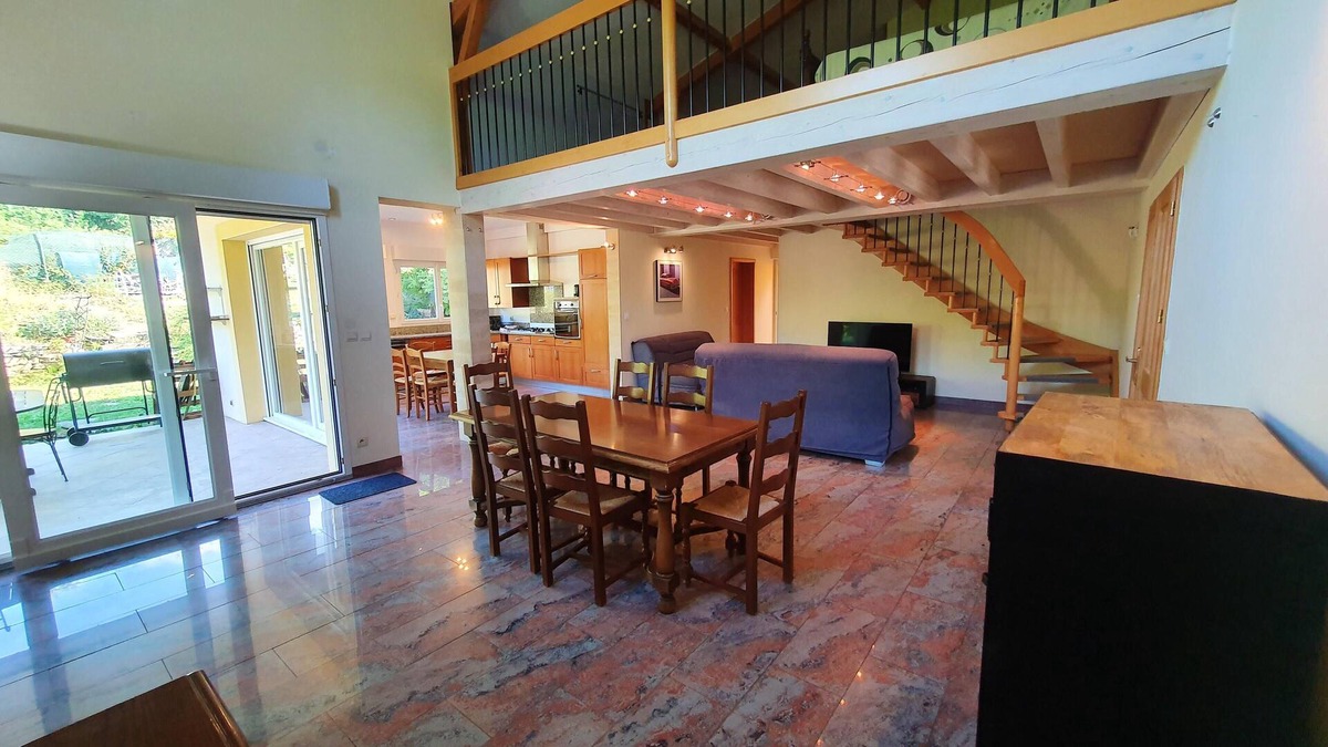 Devant-les-Ponts House | Homerez - Big house for 11 ppl. with jacuzzi, spa, garden and terrace at Metz