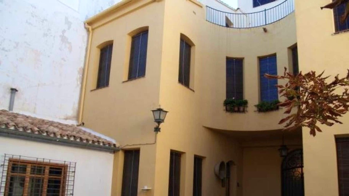 Ayora House | Homerez - Big house for 23 ppl. with terrace at Ayora