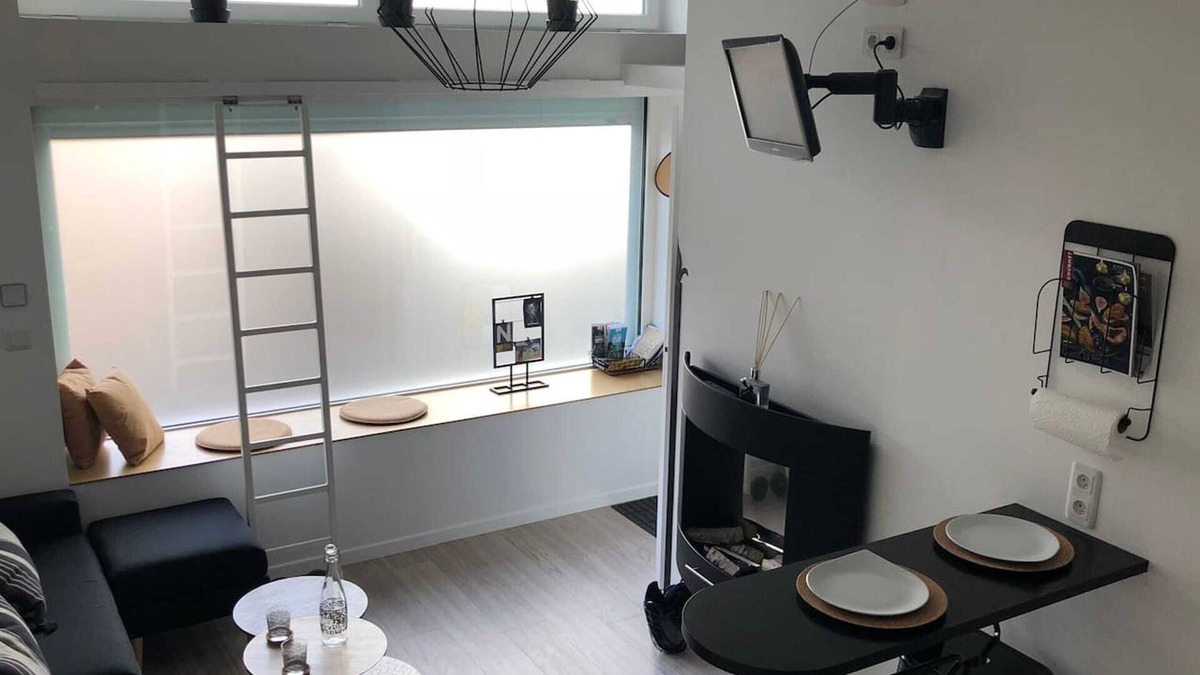 Vallieres Apartment | Homerez - Central studio Clermont-Ferrand