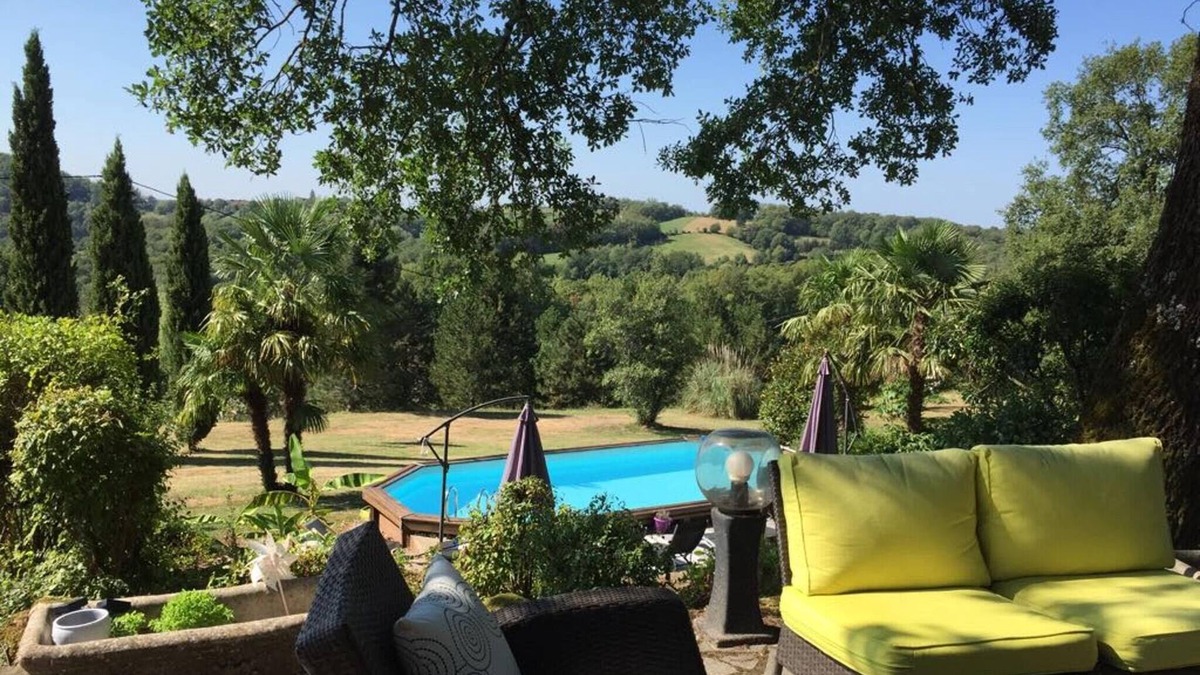 Tudeils Ski Chalet | Homerez - Chalet for 8 ppl. with swimming-pool, garden and terrace at Tudeils