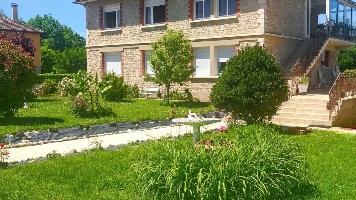 Toulonjac Apartment | Homerez - Charming apartment in Toulonjac with garden and terrace