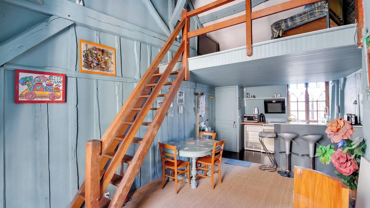 Old Town Apartment | Homerez - Charming apartment in Troyes with enclosed courtyard - 50 m²