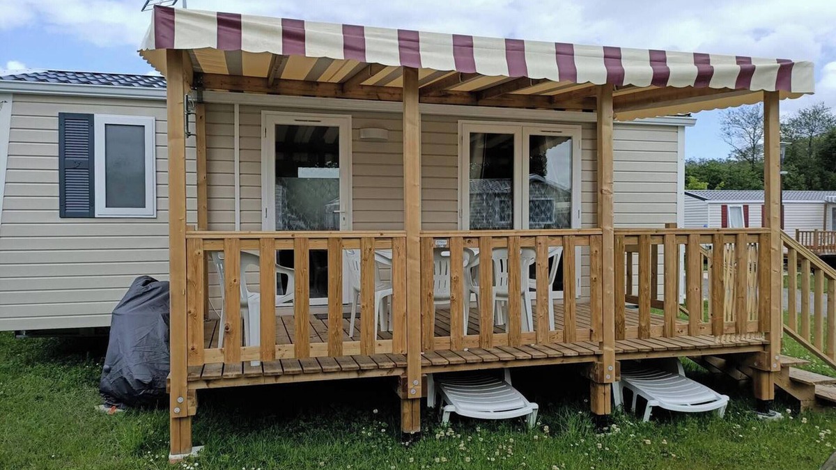 Coulanges House | Homerez - Charming bungalow in Onzain with shared pool