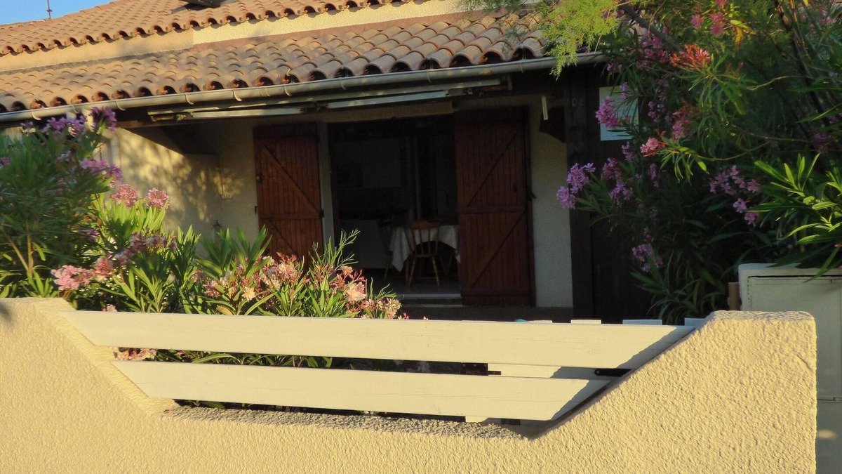 Les Ayguades House | Homerez - Charming family house in Gruissan with sunny terrace