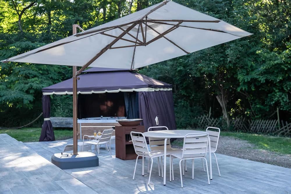 Villandry House | Homerez - Charming House in Villandry + Sauna and Jacuzzi