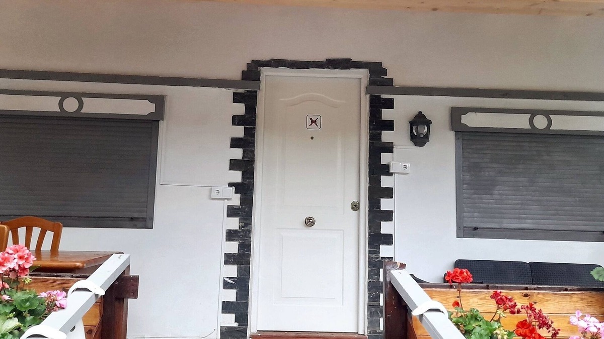 Iraneta House | Homerez - Charming House in Irañeta with Fenced Garden