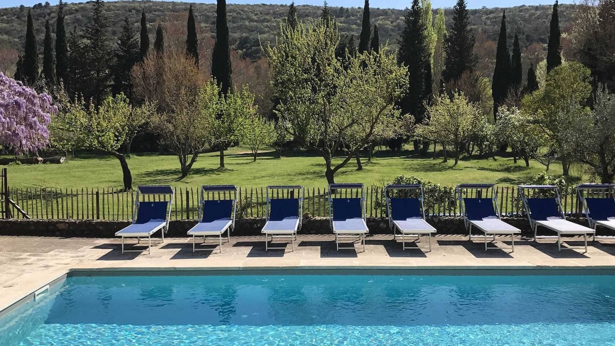 Valaurie House | Homerez - Charming House with Garden and Pool in Valaurie