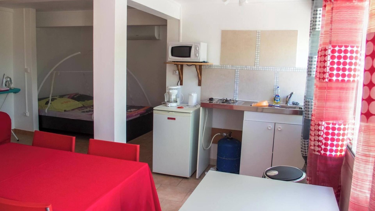La Colline Apartment | Homerez - Charming Studio Sea View Schoelcher 20m²