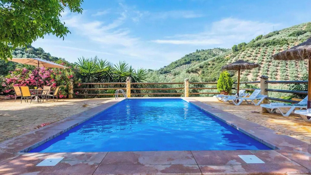 Montefrio Villa | Homerez - Charming Villa in Montefrío with Private Pool