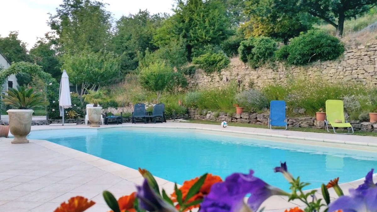 Malaucene Villa | Homerez - Charming Villa in Malaucène with Private Pool