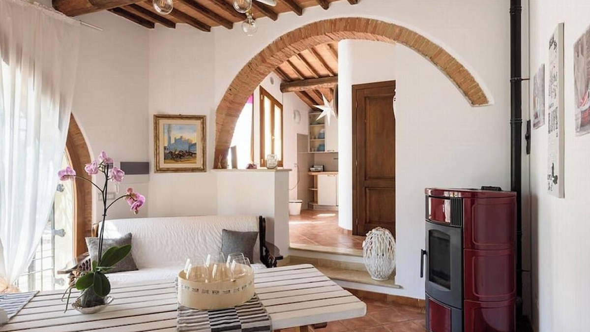 Siena Villa | Homerez - Charming Villa in Le Scotte with Private Pool