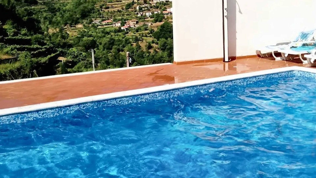 Castro Daire Villa | Homerez - Charming Villa in Vila Seca with Private Pool