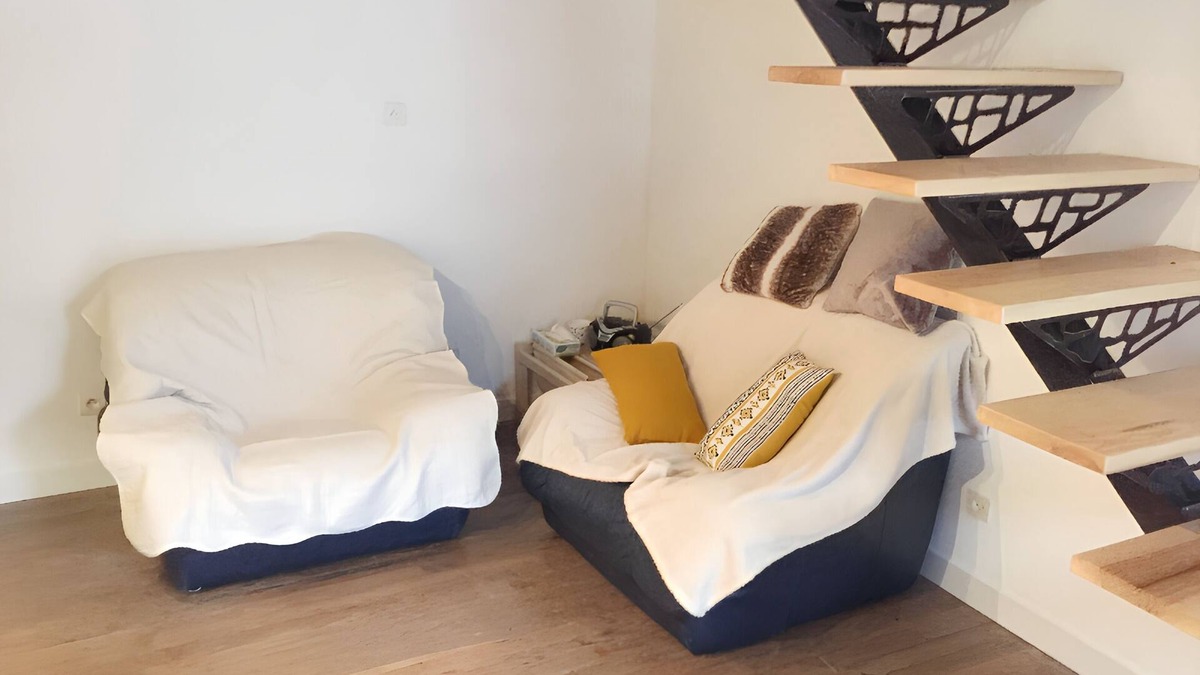 Vimenet House | Homerez - Charming Villa in Vimenet with Garden and Terrace