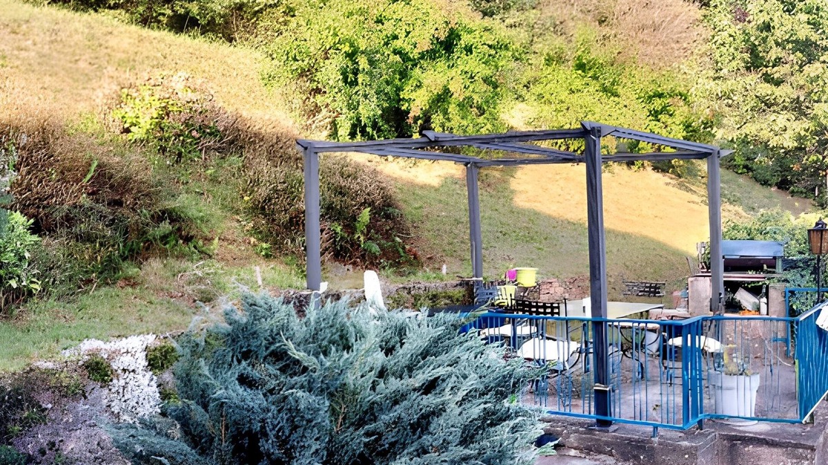 Pouxeux Apartment | Homerez - Comfortable Apartment Pouxeux/70 m²/great garden