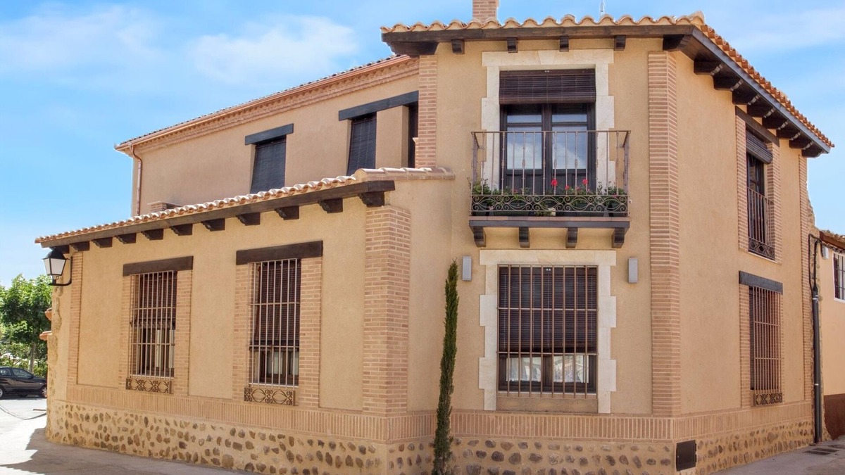 Villalpando House | Homerez - Comfortable House in Villalpando