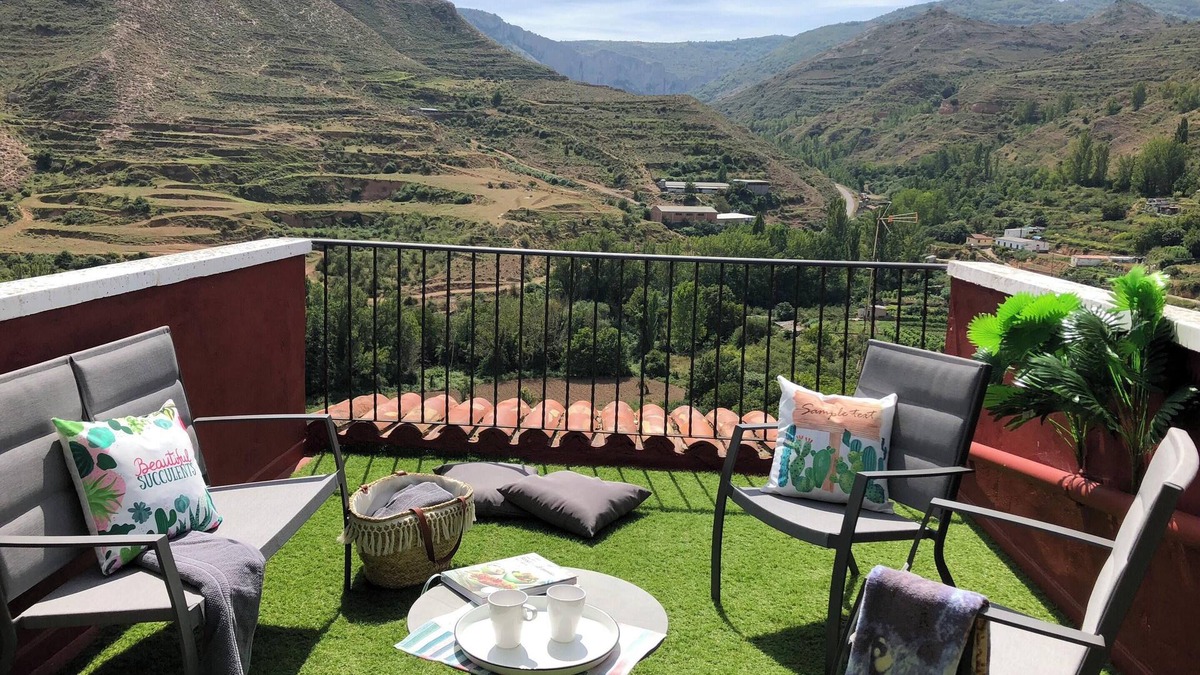 Viguera House | Homerez - Comfortable House in Viguera with Mountain View