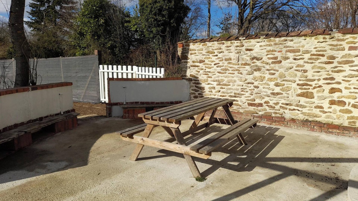 Orgeres House | Homerez - Comfortable House in Orgères with Terrace and Garden