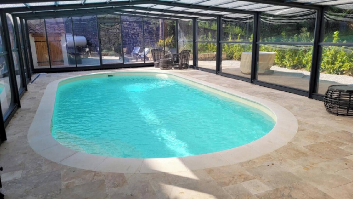Carlux Villa | Homerez - Comfortable Villa in Carlux with Private Pool and Garden