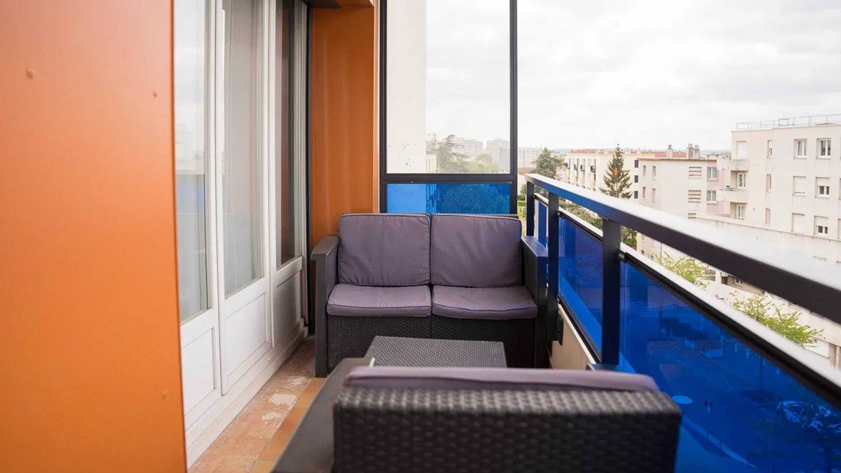 Saint-Priest Apartment | Homerez - Cosy Apartment in Saint-Priest