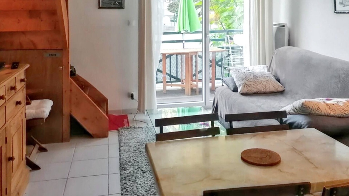 Saint-Mamet Apartment | Homerez - Cosy Apartment in Saint-Mamet - 36 m² - Mountain View