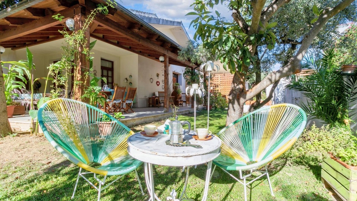 Tollo Apartment | Homerez - Cosy apartment in Tollo with garden