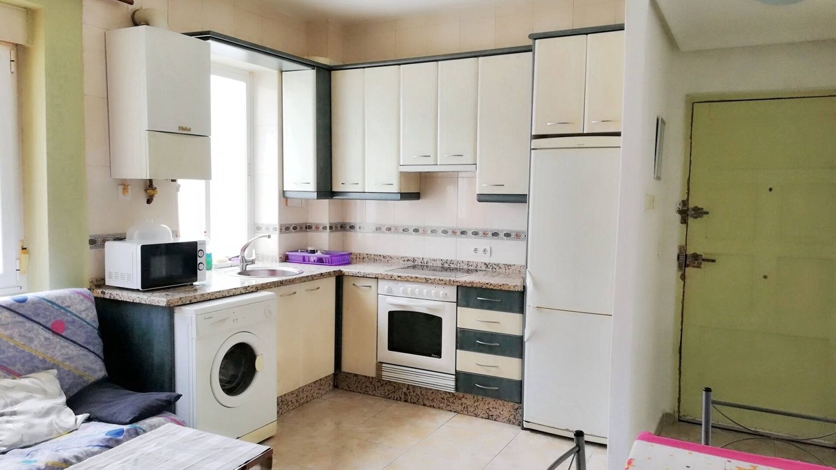 Leon Apartment | Homerez - Cosy apartment with jacuzzi in León, 60 m²
